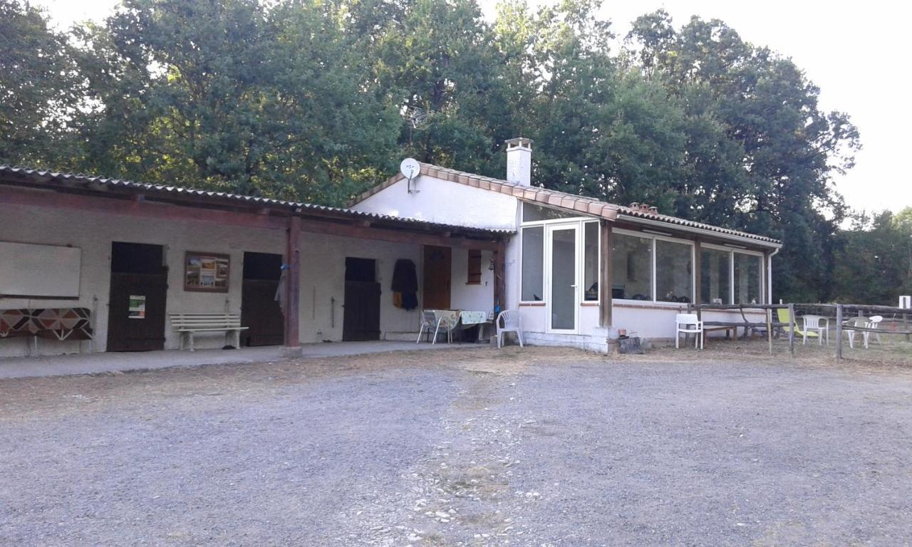 Ferme Equestre Des Abrons Villa Pailloles Exterior foto